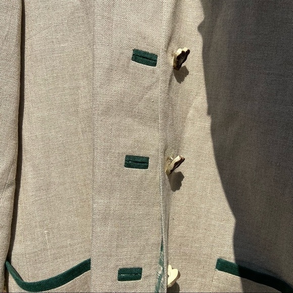 STYLISH jacket with piping and heart-shaped antler buttons. Statement piece. - Picture 6 of 8